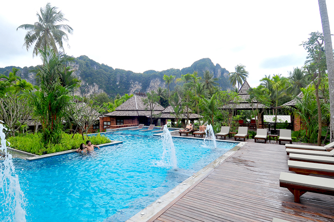 อ่าวนาง ภูพิมาน รีสอร์ท แอนด์ สปา (Aonang Phupimaan Resort & Spa)